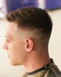 フェードや刈り上げにラインアートをプラス Barber メンズメンテ